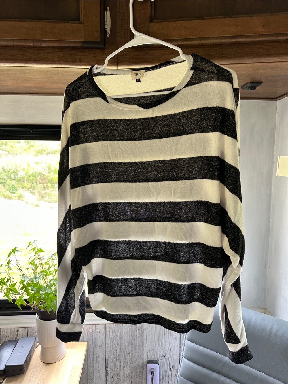 BKE Black & White Striped Lightweight Pullover size XS